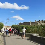 Sur Les Paves Du Pont Vieux...